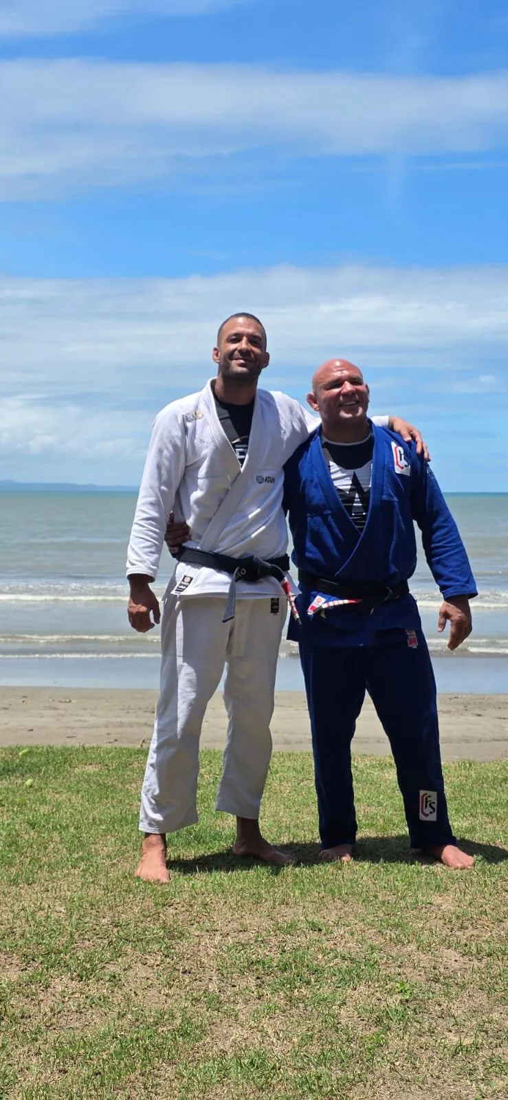 Mestre Magrão na praia de Ilhéus